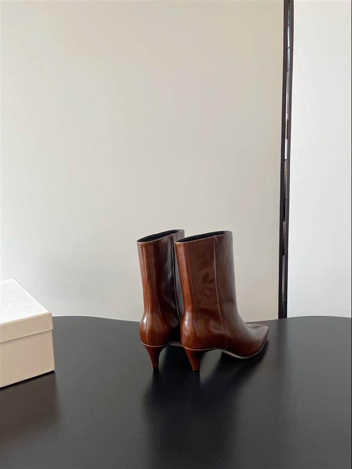 2025112817273534 390